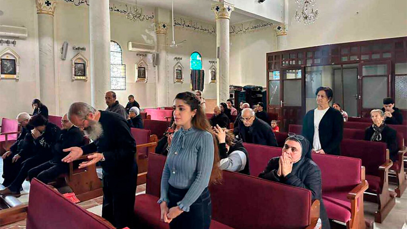 AN.2.b. Celebracion de la misa en la parroquia Sagrada Familia de Gaza