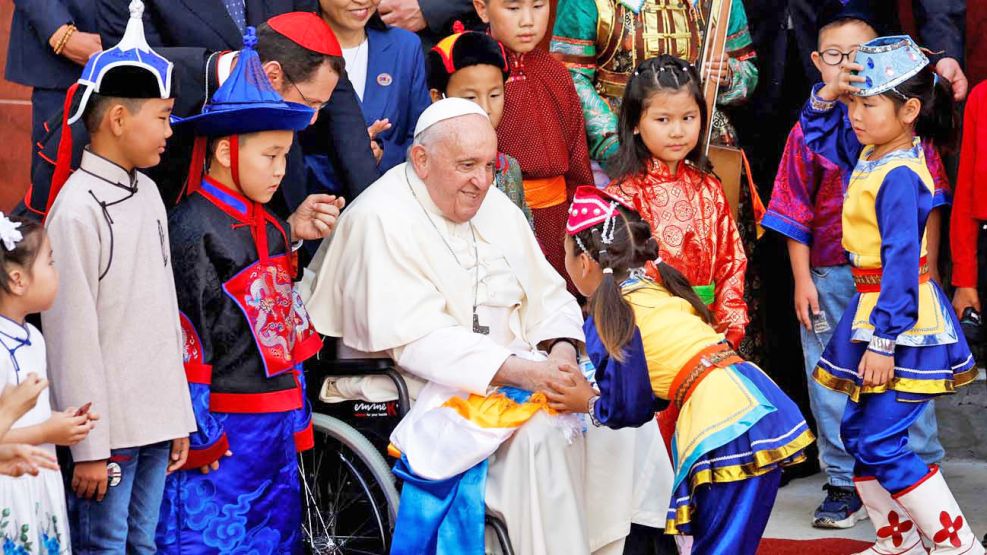 El Papa llegó a Mongolia, su primera visita al país de mil fieles |Perfil